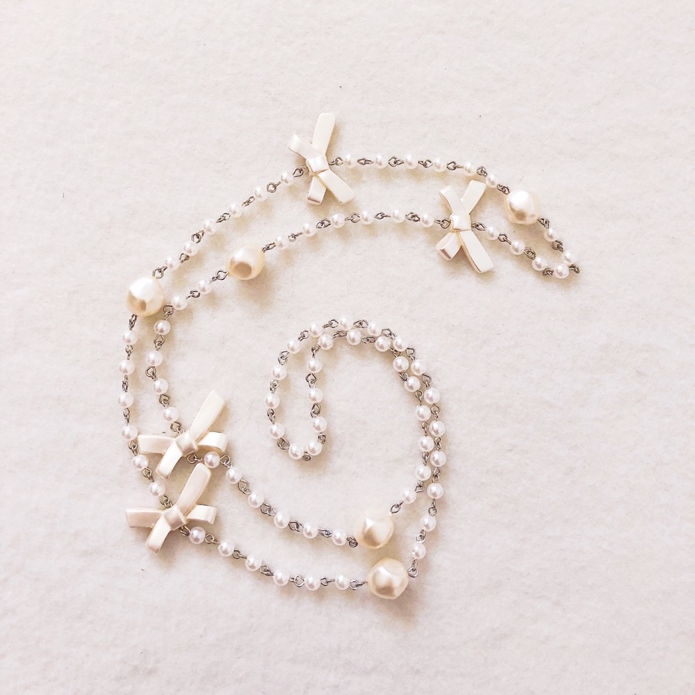 4/$22 Long Faux Pearl White Ribbon Beaded Silver Tone Chain Lightweight Necklace